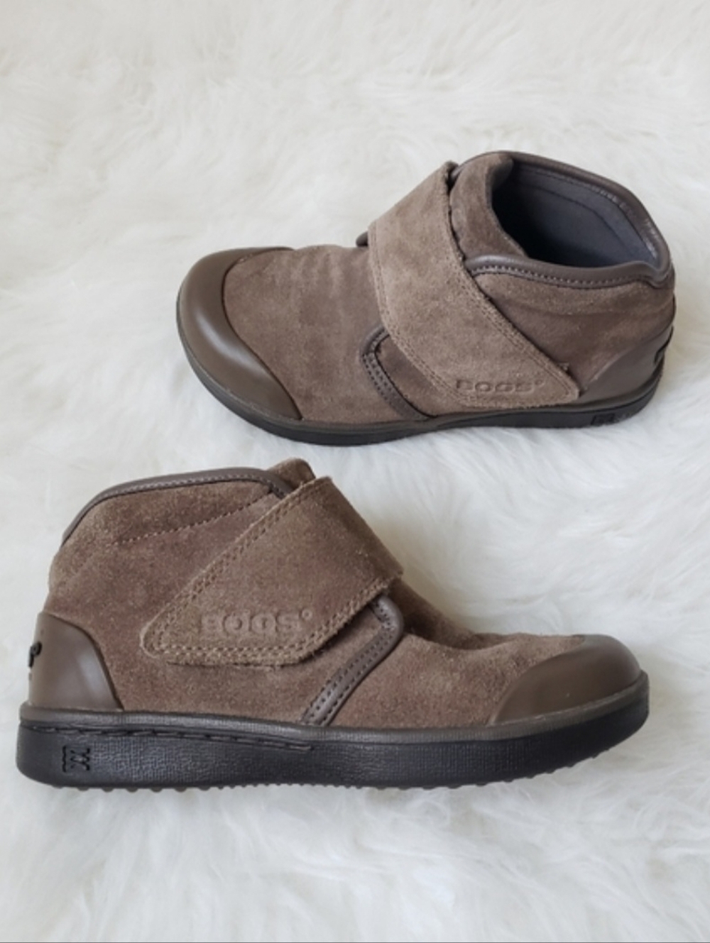 Bogs Sammy waterproof Suede sneaker Boots- boys size 12